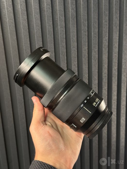 Panasonic Lumix 24–105 mm
