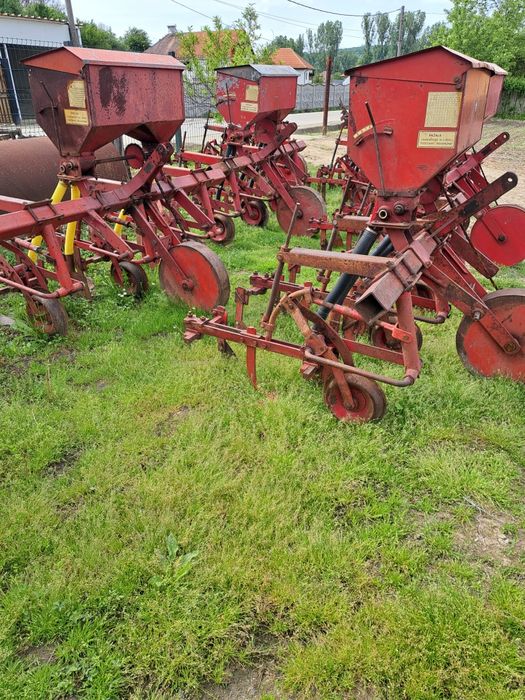 Prasitori sârbești pe 3 rânduri cu fertilizare