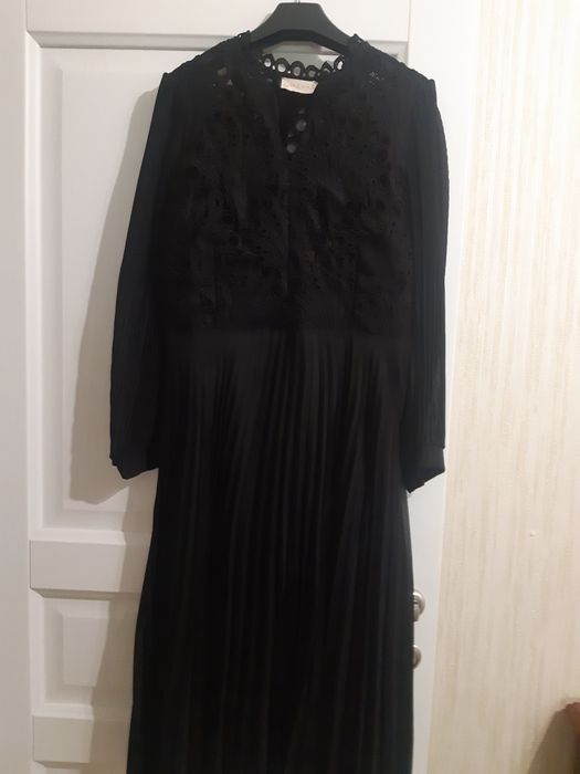 Продам платье черное нарядное