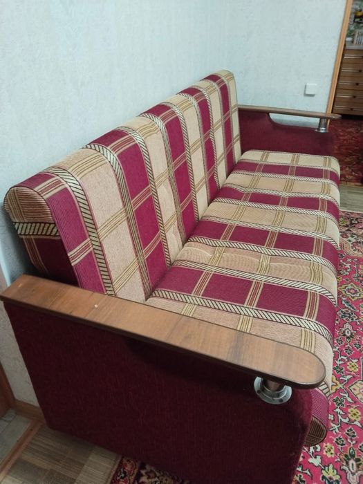 Два дивана  б/у в хорошем состоянии.