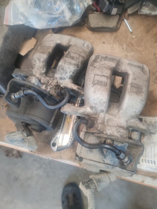 Vând piese desmembrez Passat B6 cod culoare L041