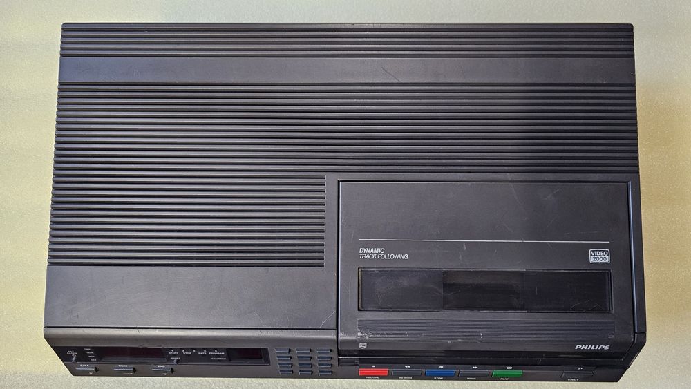 Philips VR2324 – Video2000