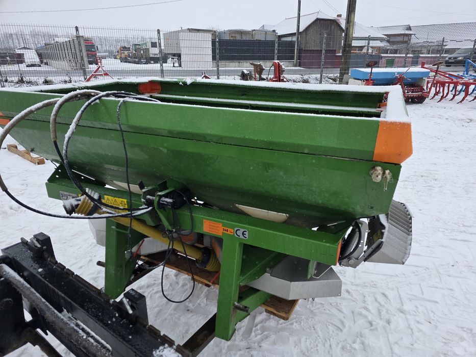 Distribuitor ingrasaminte Con azot Mig azot azotiera MA azot Amazone 1