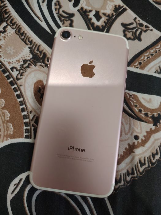 Продам iPhone 7 128Gb