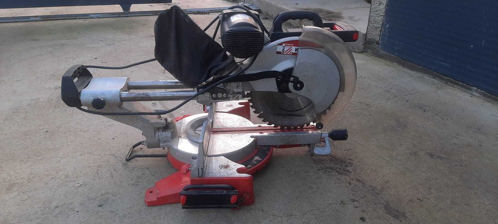 Fierastrau circular pendular KAP305JL - putin folosit