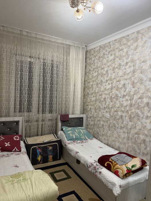 Qora qamish 2/5  4 xonali dom 4 etaj  remontlari  yengi ozimizaniki