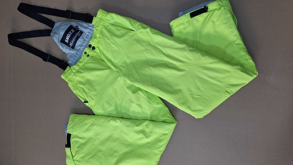 Pantaloni de iarna  SNOXX pentru copii/ adulți marimea  S sau 164