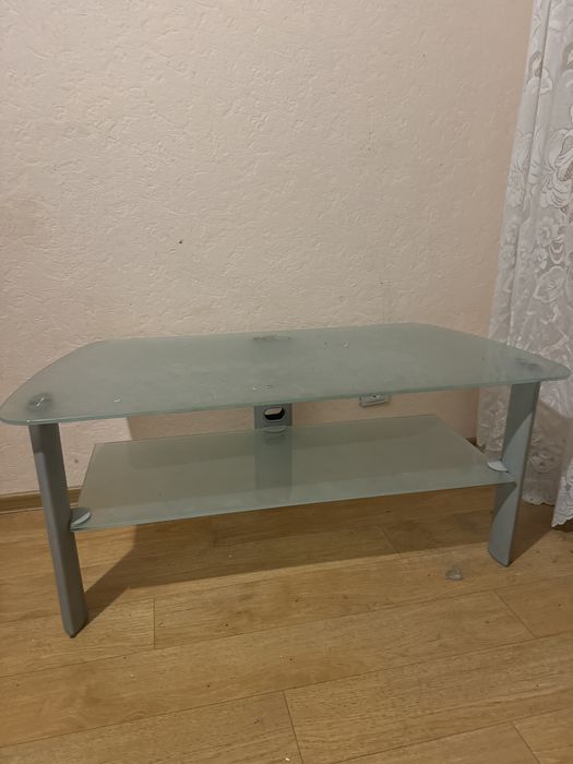Продам стол под телевизор