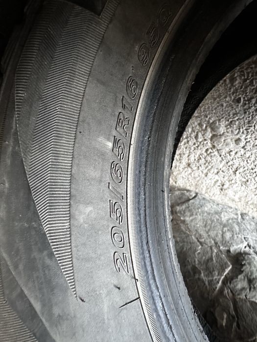 Продам шины 205/65/R16