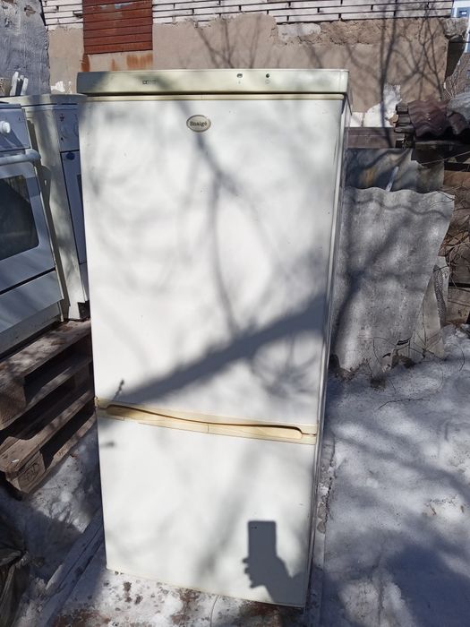 Продам холодильник