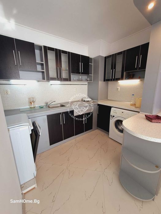 Продава се Тристаен апартамент в Варна, Бриз - 108 кв.м за 1843 €/кв.м - Снимка #2
