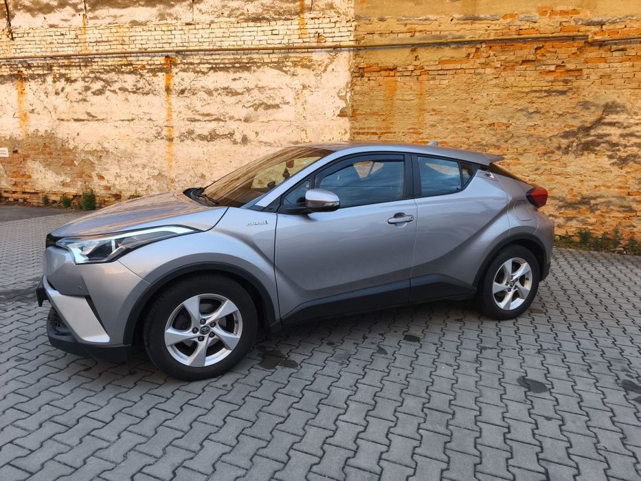 De vânzare Toyota C-HR hibrid 1.8 benzina Cu GARANȚIE pana in 2029 sau inca 111.112 km