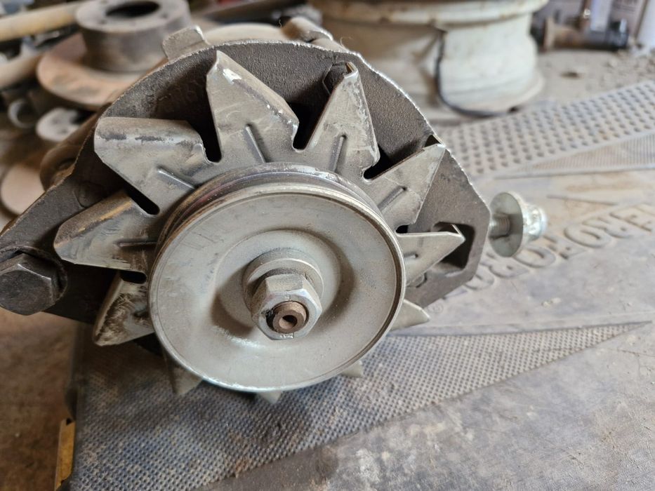 Продам генератор на ваз 2109