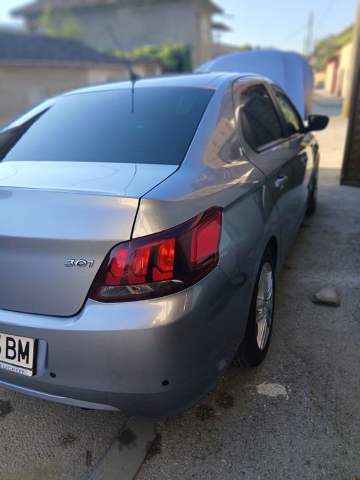 Peugeot 301 закупен от SFA