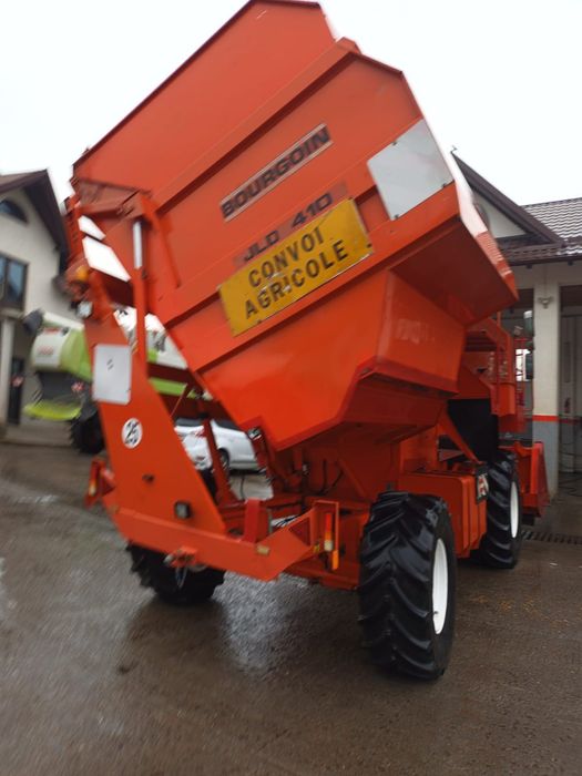 Combina Bourgoin pret nou 87000 €