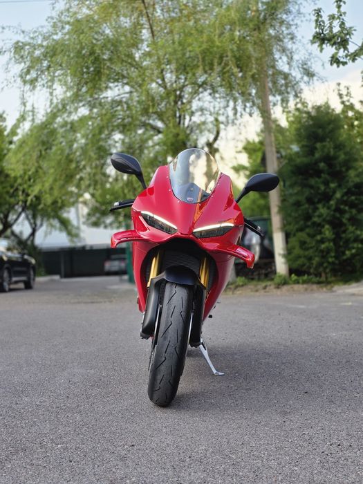 Сотилади Ducati panigali V4S 2026