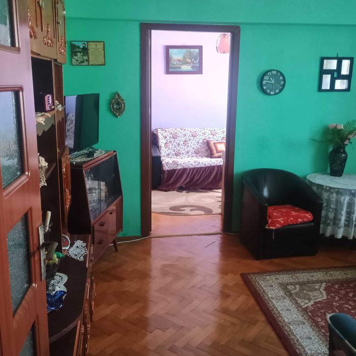 Apartment mobilat,3 camere situat in zona buna