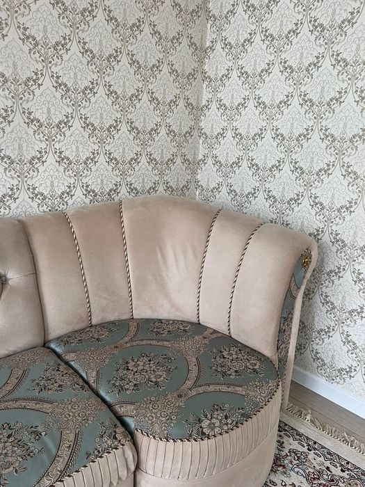 Жұмсақ әрі кең бұрыштық диван сатылады