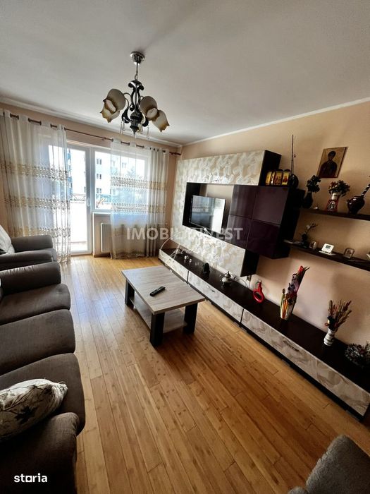 Apartament cu 3 camere, Cetate-Bulevard, etajul 2, balcon