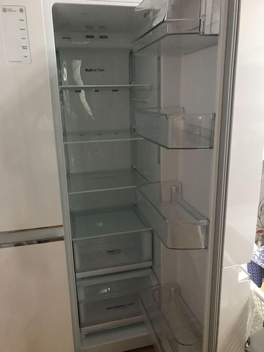 Продам холодильник LG