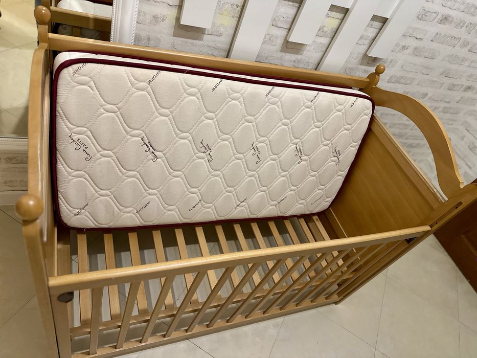 Бебешка кошара от масивно дърво + подарък матрак