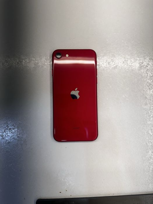 Iphone se 2020 red