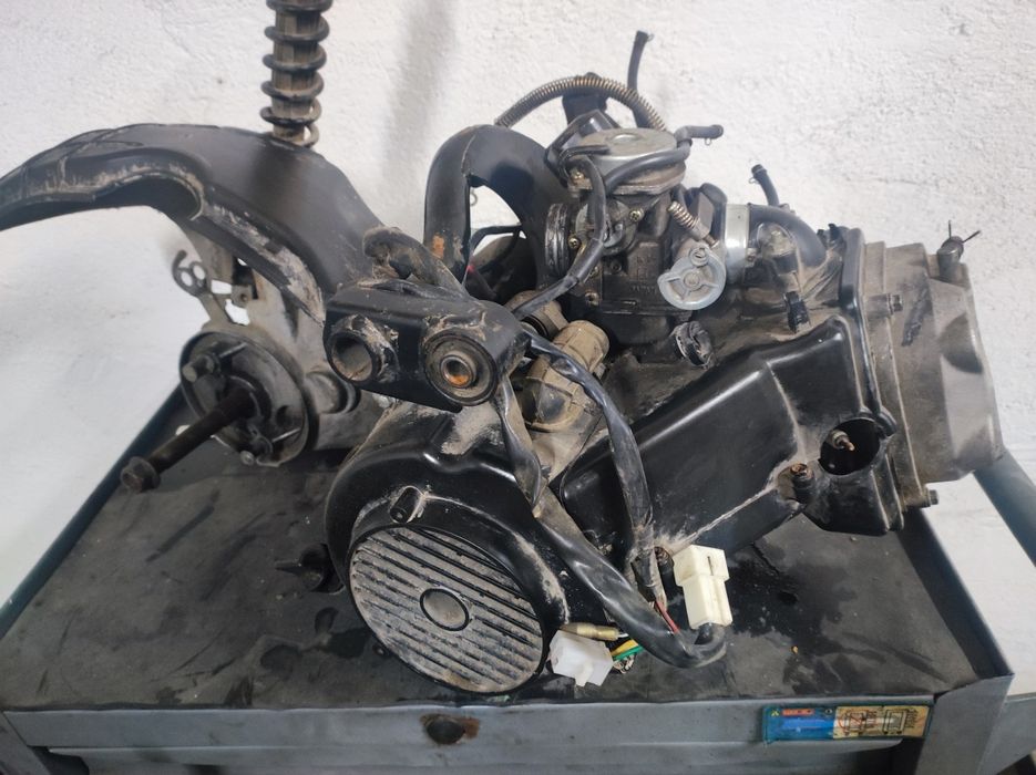 Мотор мопед скутер