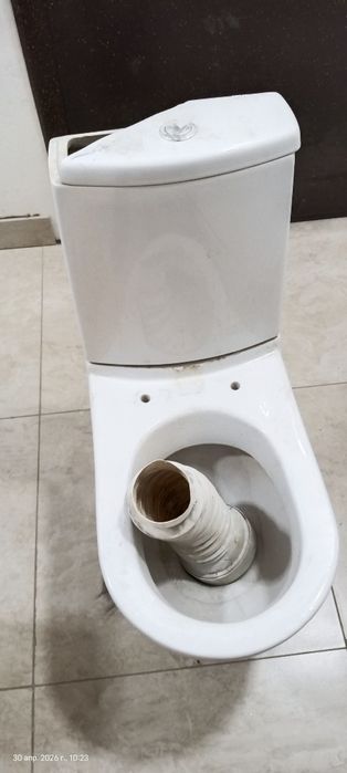 Продам унитаз для ремонта