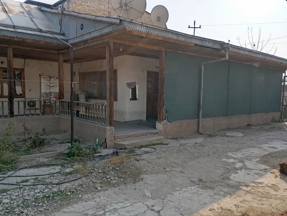 7.5 сотих 6 хона сот.ди,Бектемир,9-ка,фасад 20 м,1 сотихи =22 000 у.е