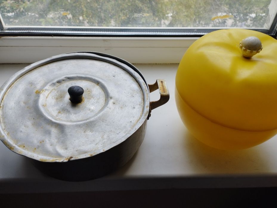 Посуда кастрюли крышки