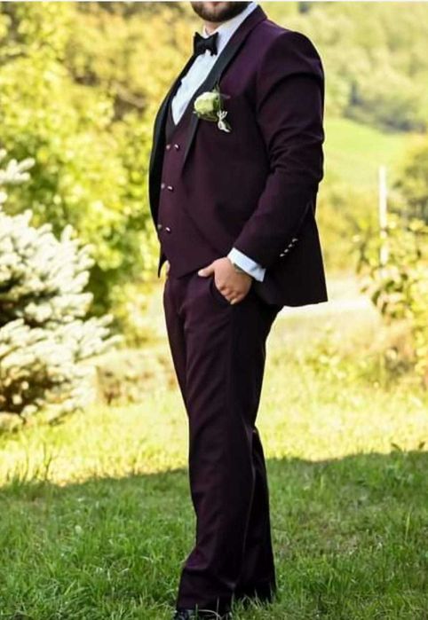 Costum mire visiniu, marimea 56