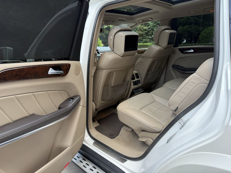 Mercedes-Benz GL 550 AMG, ПЪЛНА сервизна история, 185000 км !