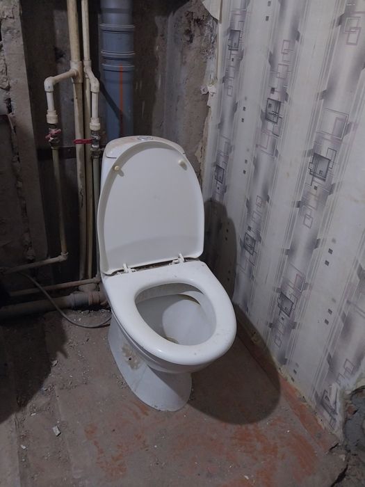Продается унитаз
