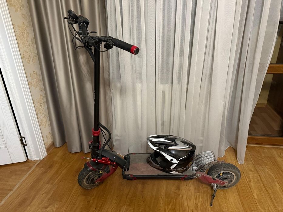 Продам электро самокат kugo g1