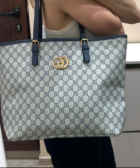 чанта/ чисто нова