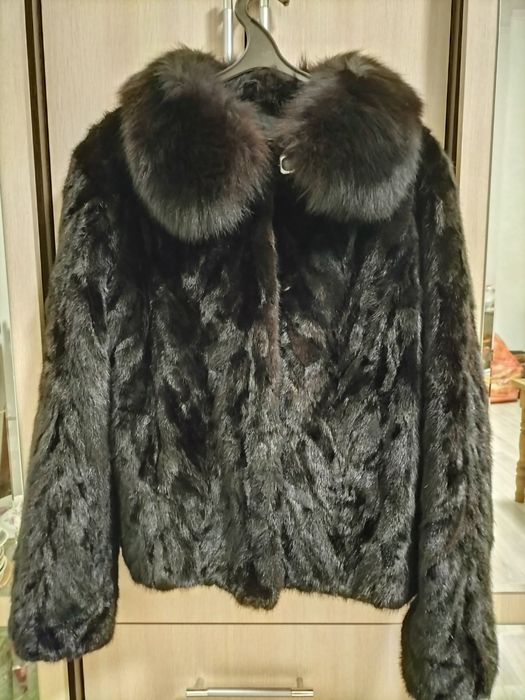 Продам норковую шубу.