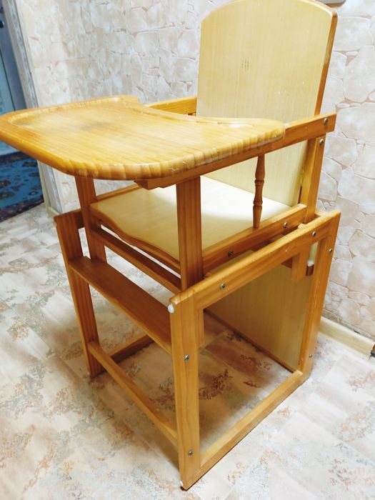 Детский стульчик для кормления