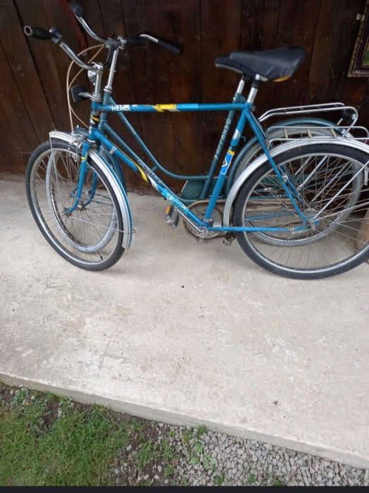 Vand 2 biciclete in stare foarte buna tehnic si estetic