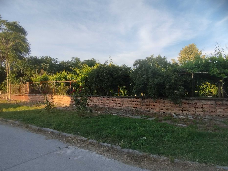 Имот за продажба в с Гиген
