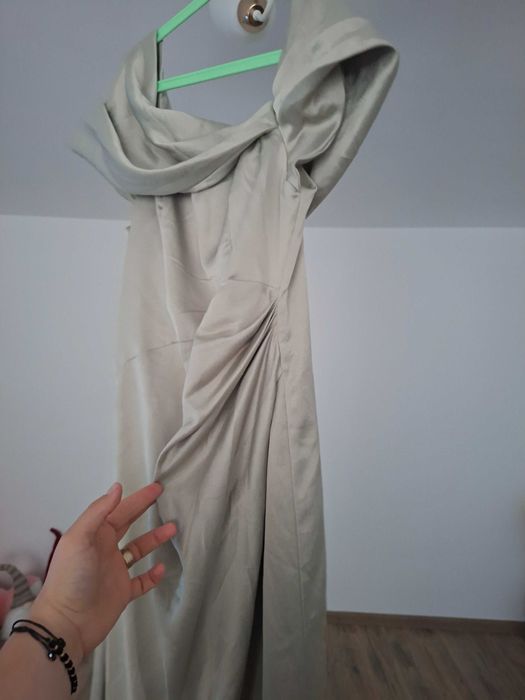 Rochie de seară elegantă