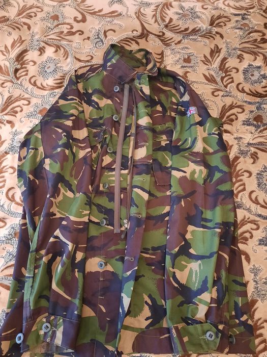 Продам китель  и брюки буря в пустыне.тропентар .