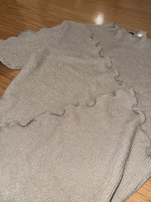 Дълга блуза с дълъг ръкав, интересен шев и малка яка, S