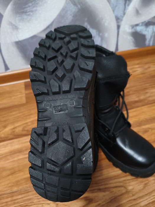 Продам берцы 41 размер