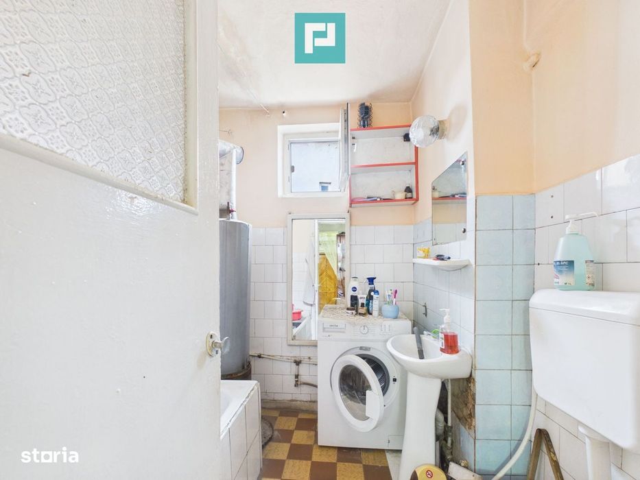 Apartament cu 3 camere zonă centrala în Lipova
