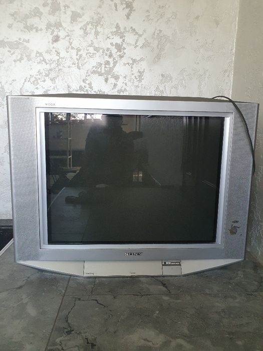 televizor. sony wega trinitron