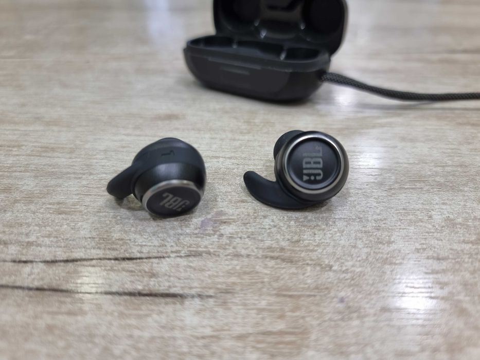 Bluetooth слушалки JBL Reflect Mini NC TWS