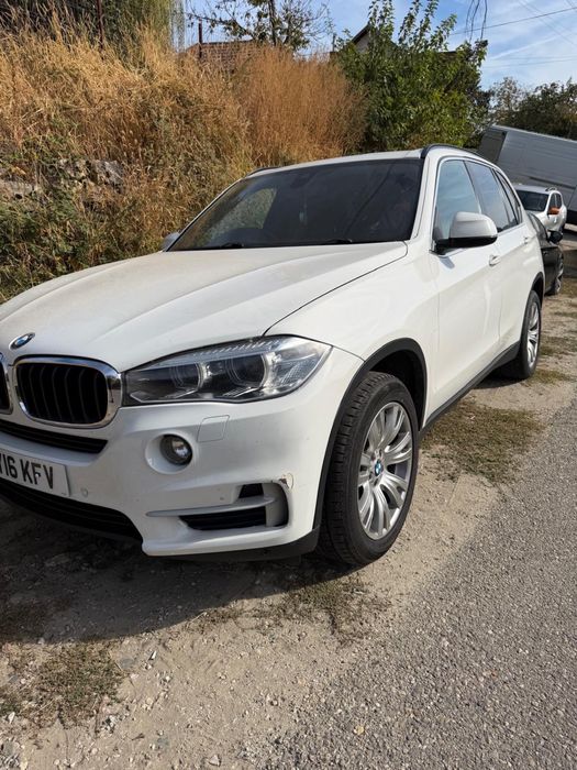 Vand sau dezmembrez bmw x5 f15 3.0D motor defect
