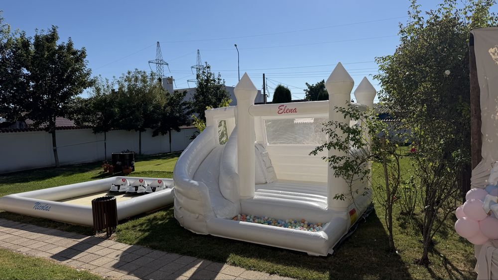 Bumper cars(masinute tampon); topogan gonflabil castel alb