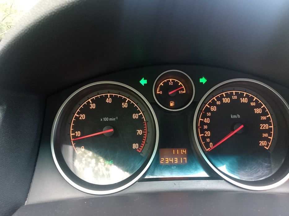 Autoturism de vânzare tel . 0723798838