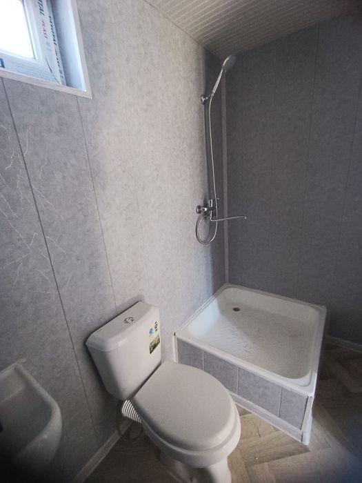 6 metrli konteyner domik 1 xonali ofis san uzel dush bilan